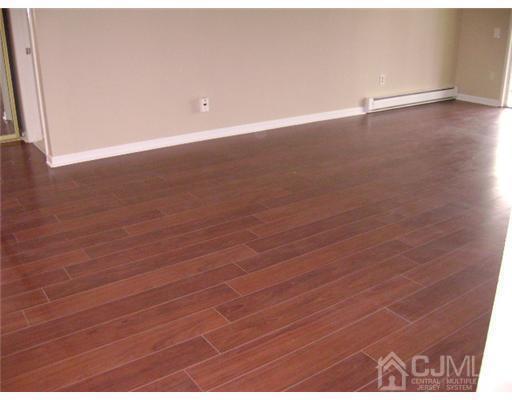 Building Photo - 107 Chatham Dr