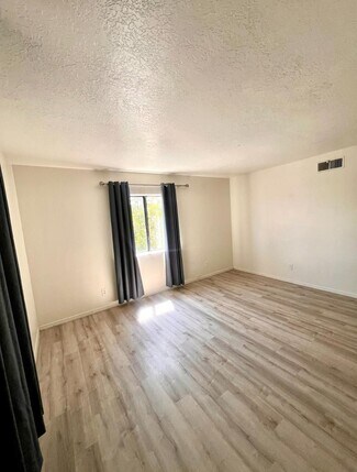 Building Photo - 401 Georgia St SE