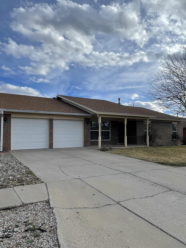 Building Photo - 9416 Camino Del Sol NE