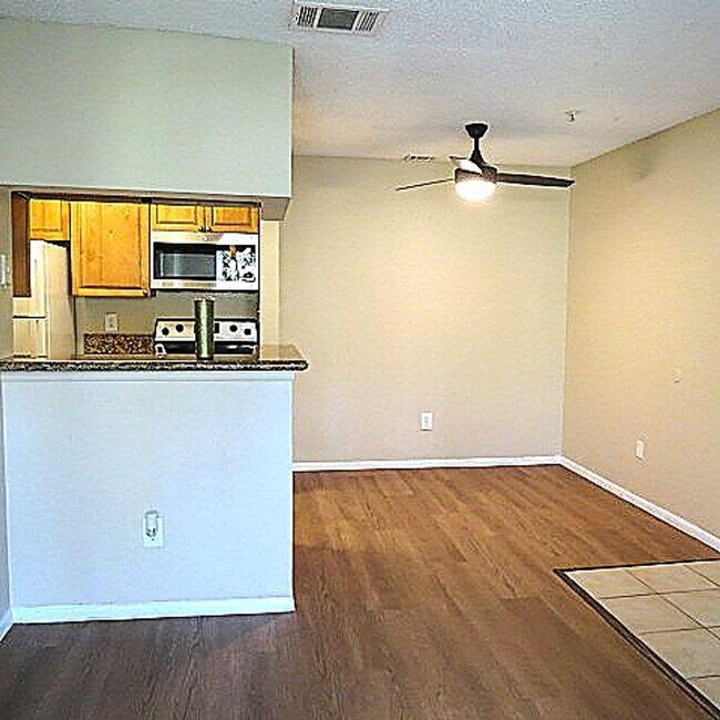 Foto del edificio - Altamonte Springs 1/1 condo in Gated Commu...