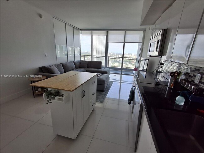Foto del edificio - 92 SW 3rd St