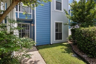 Building Photo - 3506 Cove View Blvd