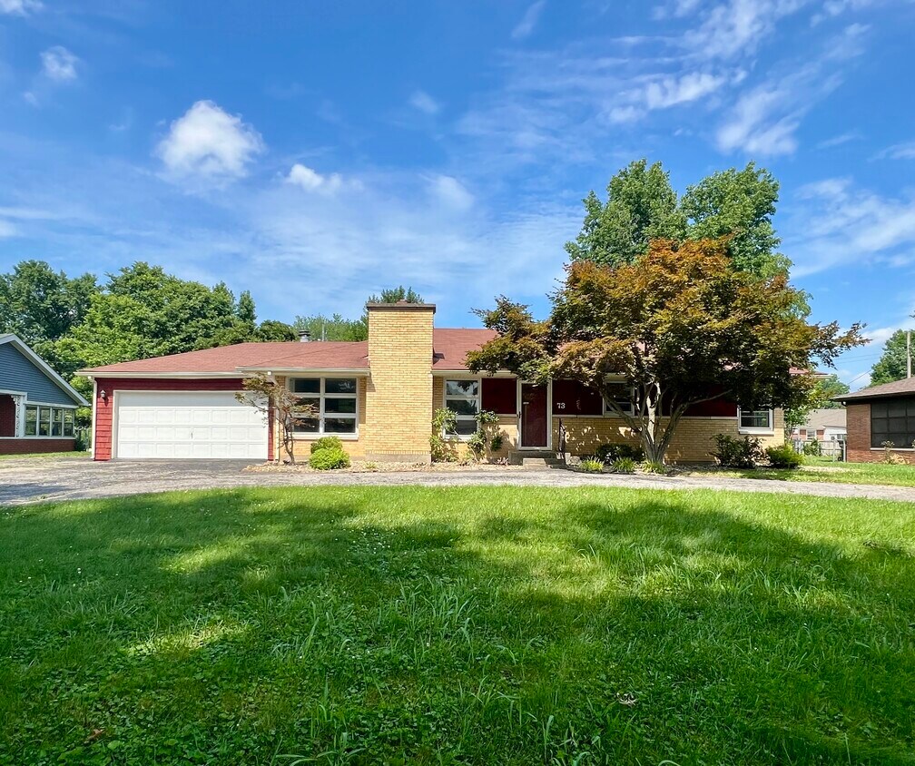 Primary Photo - 73 Forest Dr