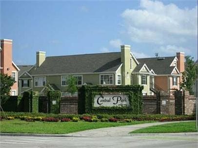 Foto del edificio - 9037 Lee Vista Blvd