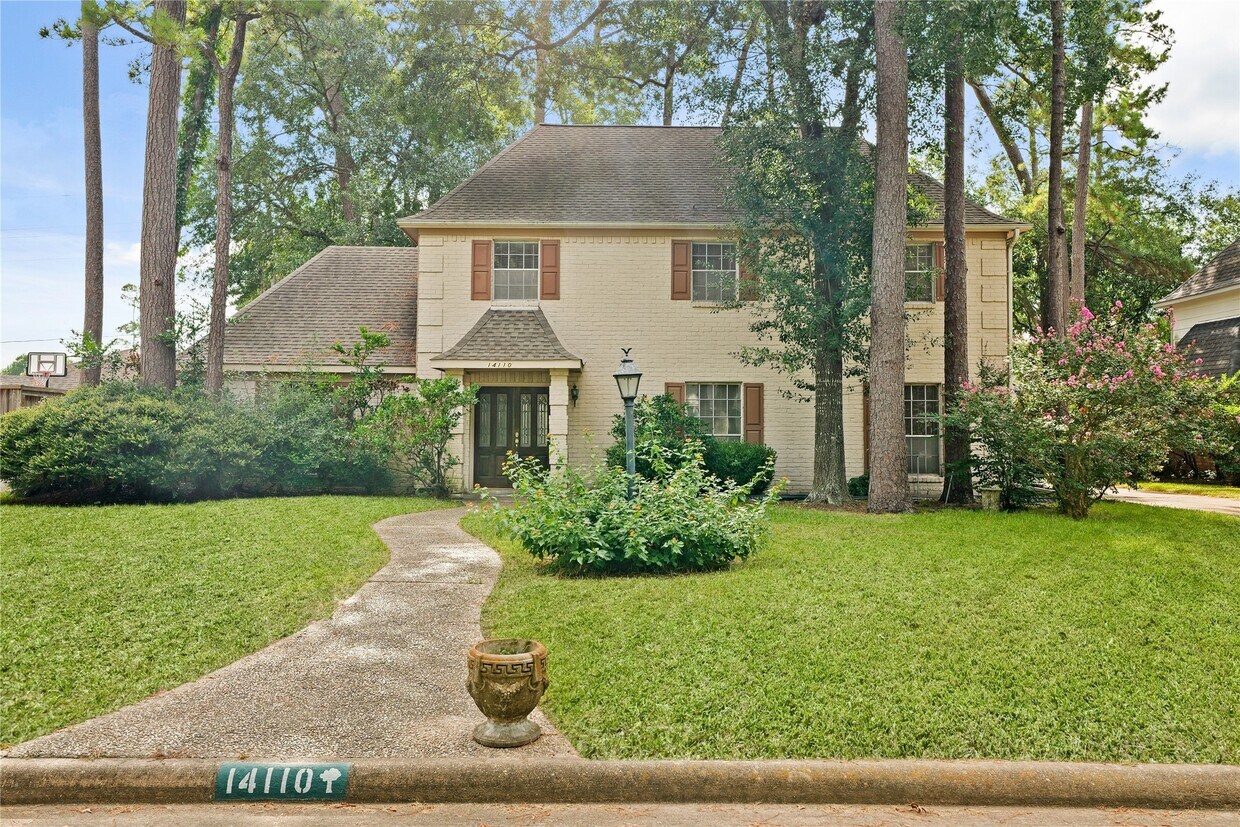Foto principal - 14110 Saddlebend Dr