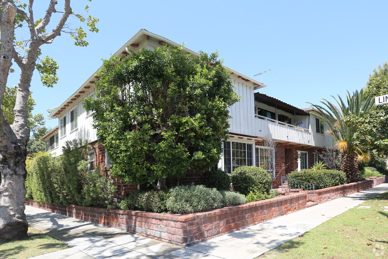 Primary Photo - 9725-9727 W Olympic Blvd