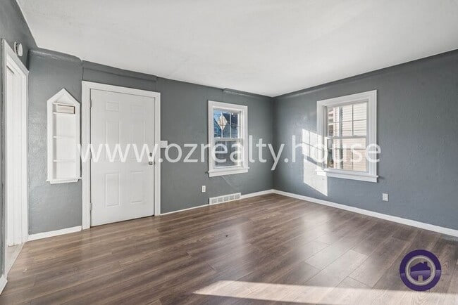 Building Photo - 2022 Balkan Pl