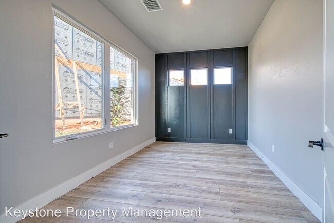 Building Photo - 4 br, 4 bath House - 8921 NW 135th Pl