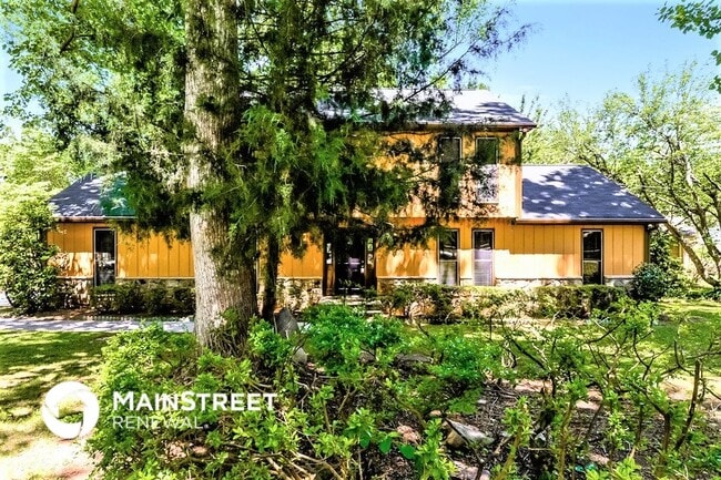 Building Photo - 3445 Colony Dr SE