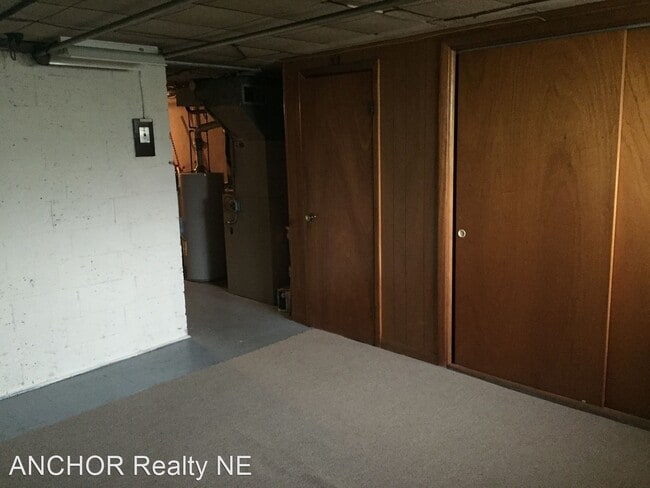 Building Photo - 3 br, 1 bath House - 6306 Farnsworth St.
