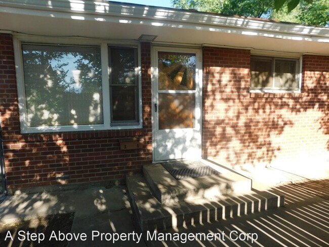 Building Photo - 1745 White Ave