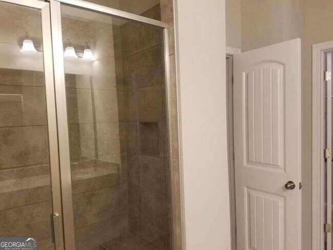 Foto del edificio - 2745 Laurel Gate Ln