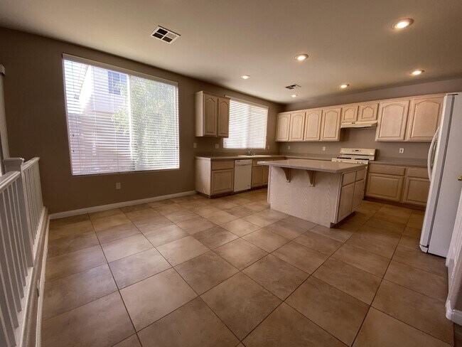 Foto del edificio - 275 Blackstone River Ave