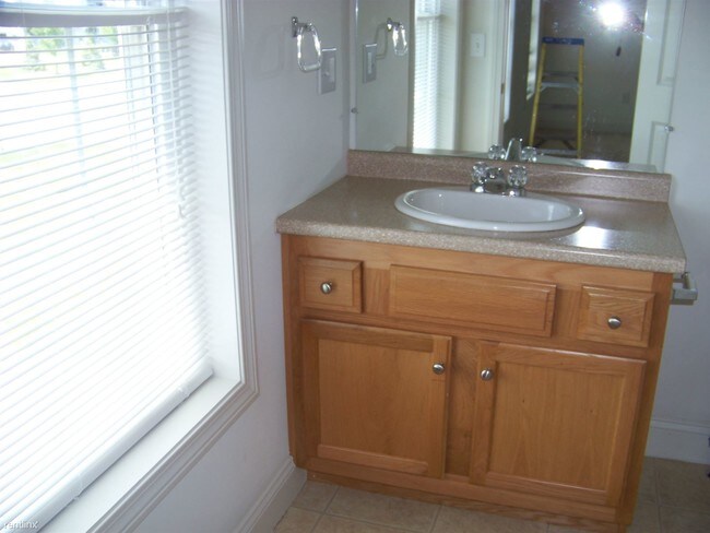 Building Photo - 133 Marathon Way