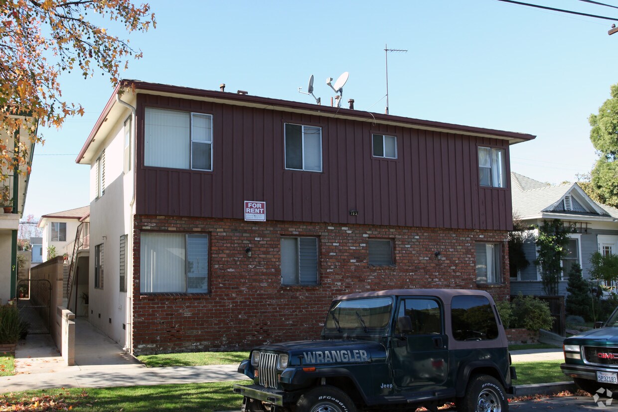 Primary Photo - 783 Newport Ave