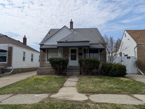 Building Photo - 6761 Memorial St