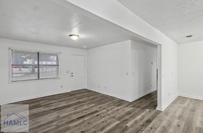 Building Photo - 161 Joe Walker Way