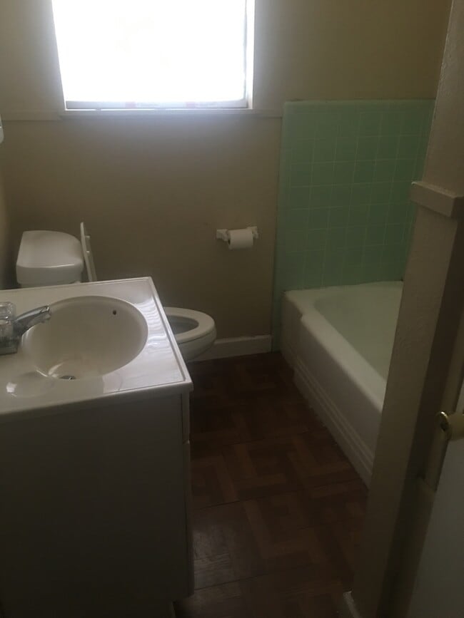 Foto del edificio - Coming Soon!!