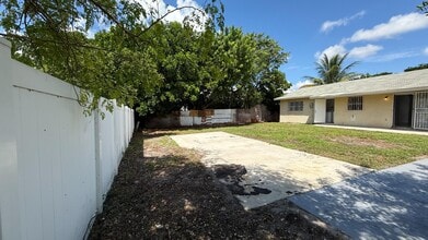Building Photo - 2740 NW 9th St