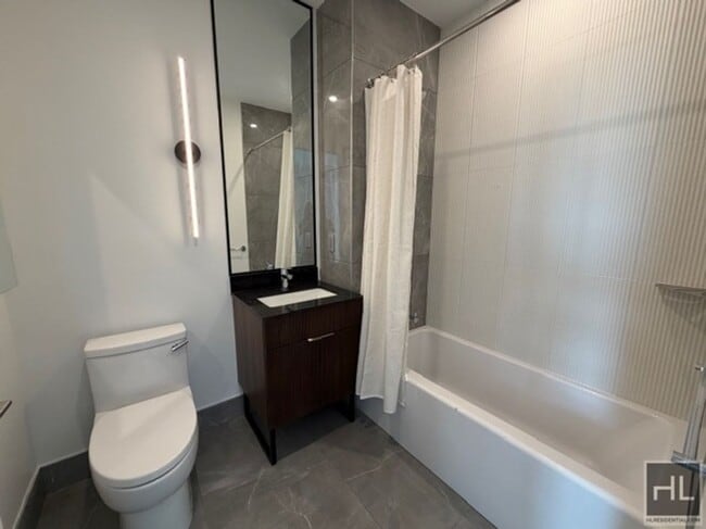 Foto del edificio - Luxurious Woodside 1 Bedroom with Views!