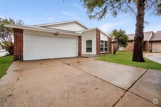 Building Photo - 2905 Forest Creek Dr