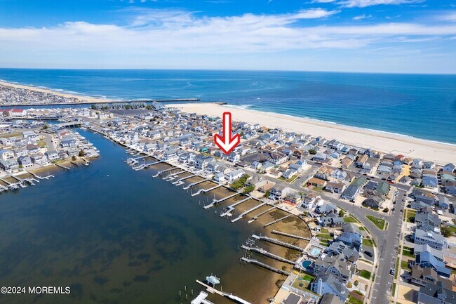 Foto del edificio - 204 Randall Ave