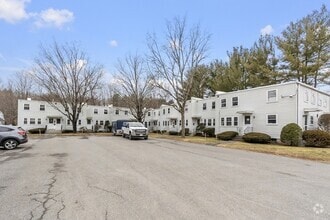 Building Photo - 52 Spruce St