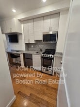 Building Photo - 16 5th St