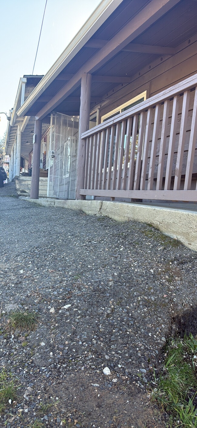 Foto del edificio - 41872 Road 222