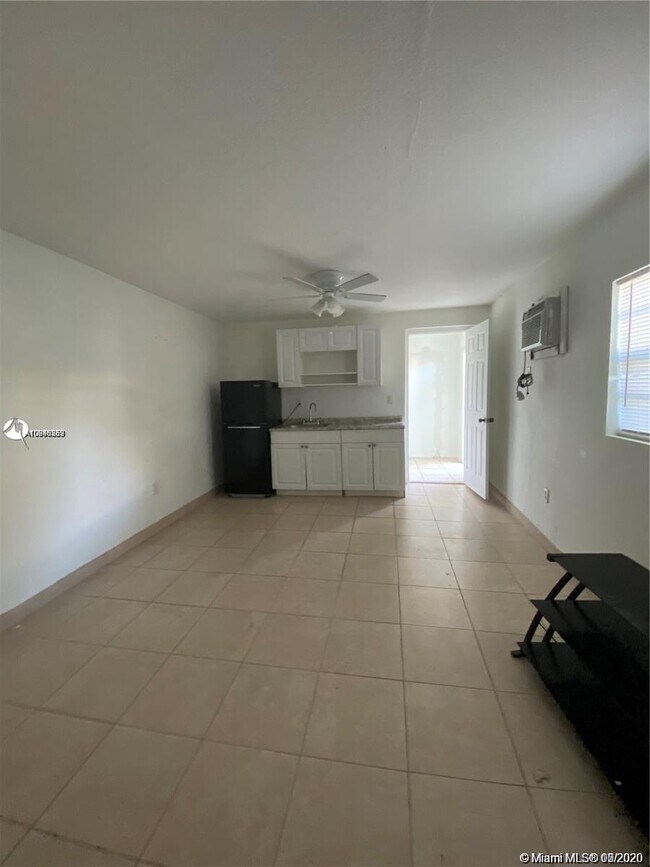 Foto del edificio - 620 SW 47th Ave