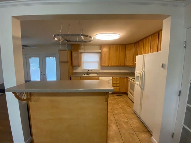 Building Photo - Move In Ready! "ASK ABOUT OUR ZERO-DEPOSIT...