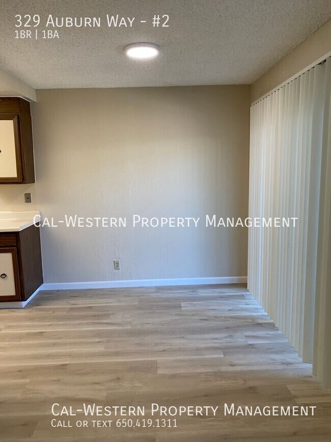 Foto del edificio - 329 Auburn Way