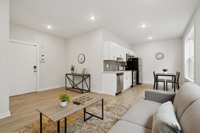 Photo - Fairmount Square Apartments