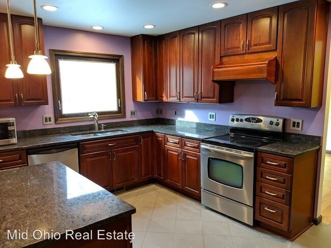 Building Photo - 4 br, 2.5 bath House - 3067 Avalon Rd