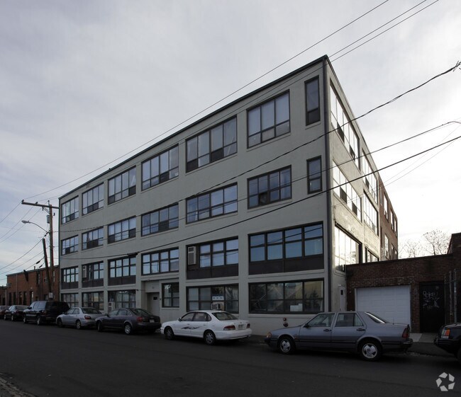 Foto principal - 30 Penniman Rd
