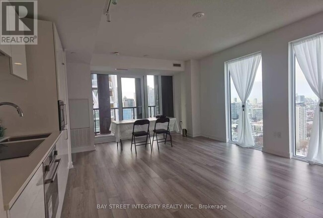 Building Photo - 2508-2238 SIMCOE St