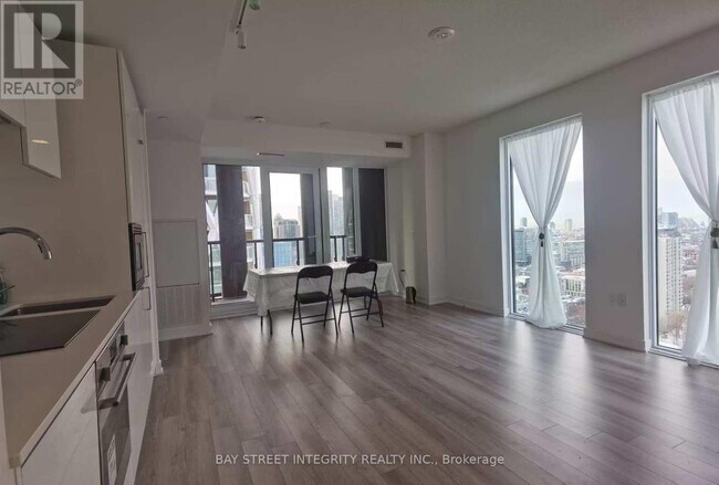 Photo du bâtiment - 2508-2238 SIMCOE St