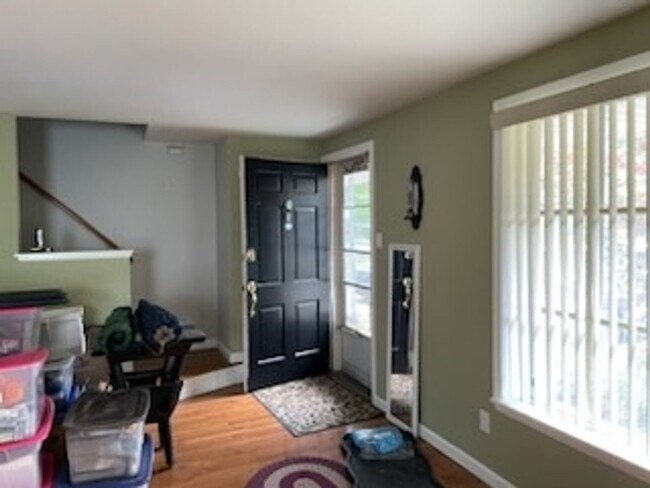 Foto del edificio - 3 Bedroom Single Family Home in Warrensvil...