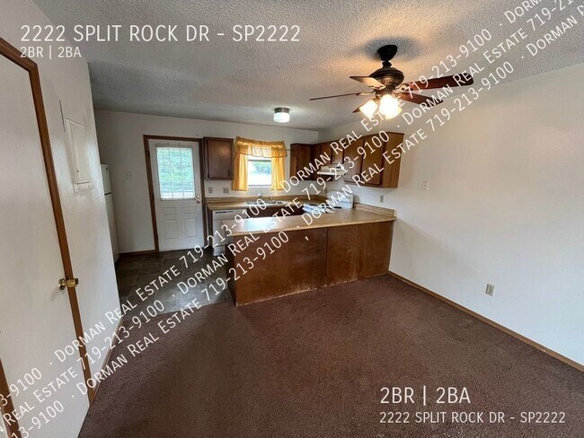 Building Photo - Two Bedroom Townhome in Rockrimmon