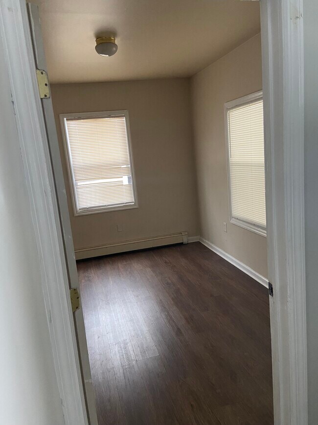 Foto del edificio - 43 Bradway Ave