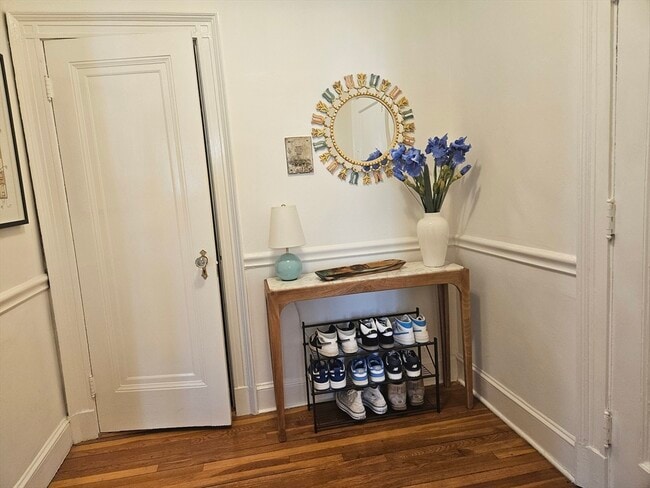 Building Photo - 77 Martin St