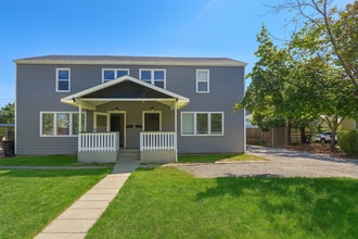 Building Photo - 320-322 Goethals Dr