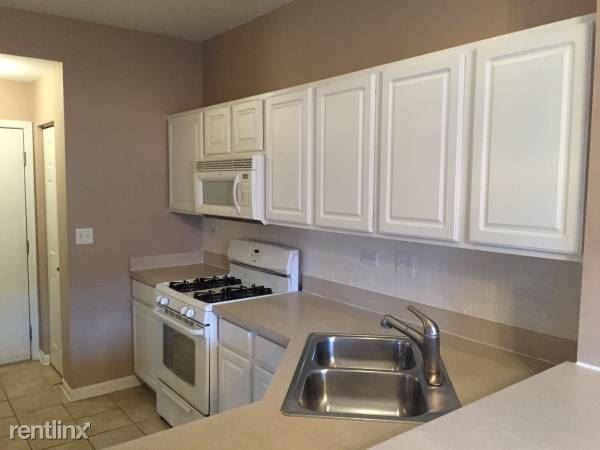 Building Photo - 583 Foxridge Dr
