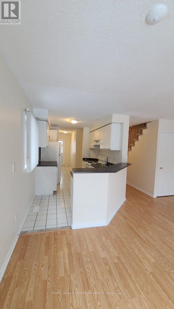 Photo du bâtiment - 5 Fairglen Ave