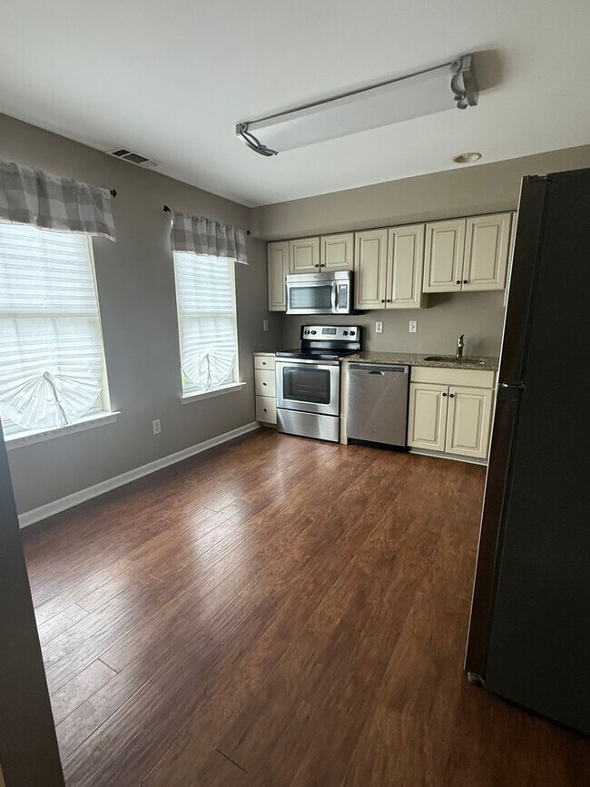Foto del edificio - 3 Bed / 2.5 Bath Doylestown Townhome