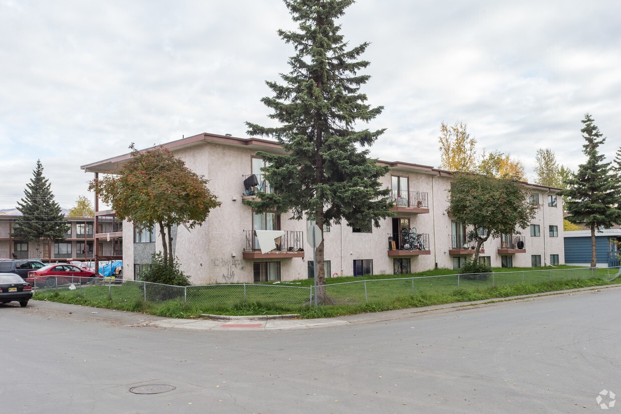 Building Photo - 3800 Parsons Ave