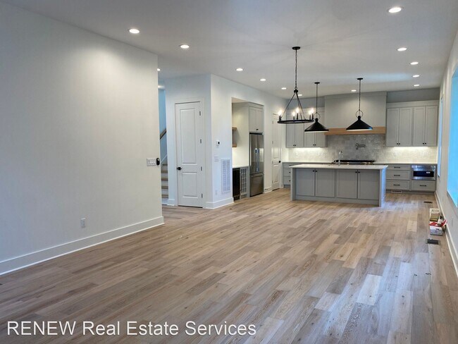 Building Photo - 4 br, 4 bath House - 561 Croley Dr