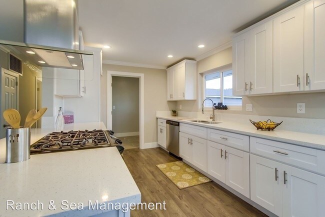 Building Photo - 3 br, 2 bath House - 1598 Avocado Rd.