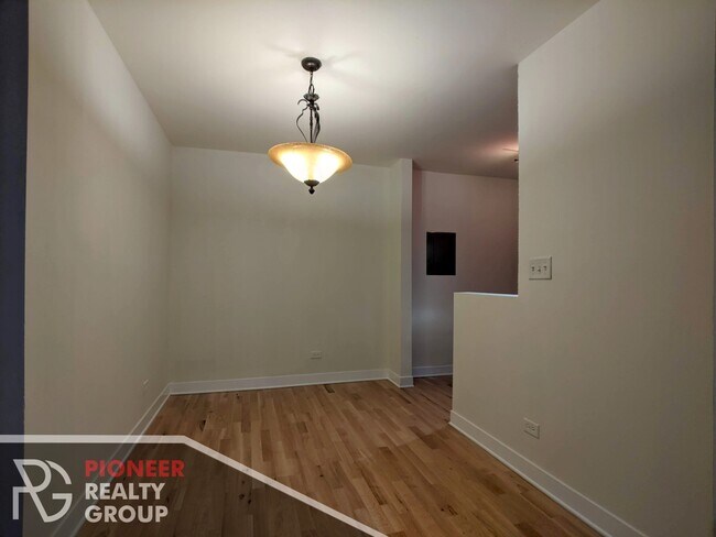 Foto del edificio - 630 W Wrightwood Ave