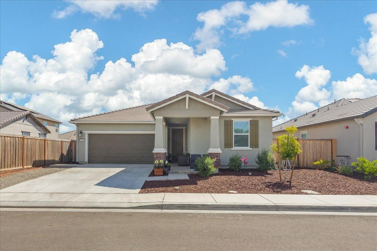 Foto principal - 680 Bilston Dr